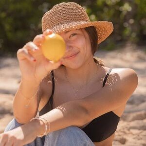 Meet your Posher, Chloe